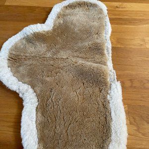 Equestrian English SHEEPSKIN saddle pad very soft